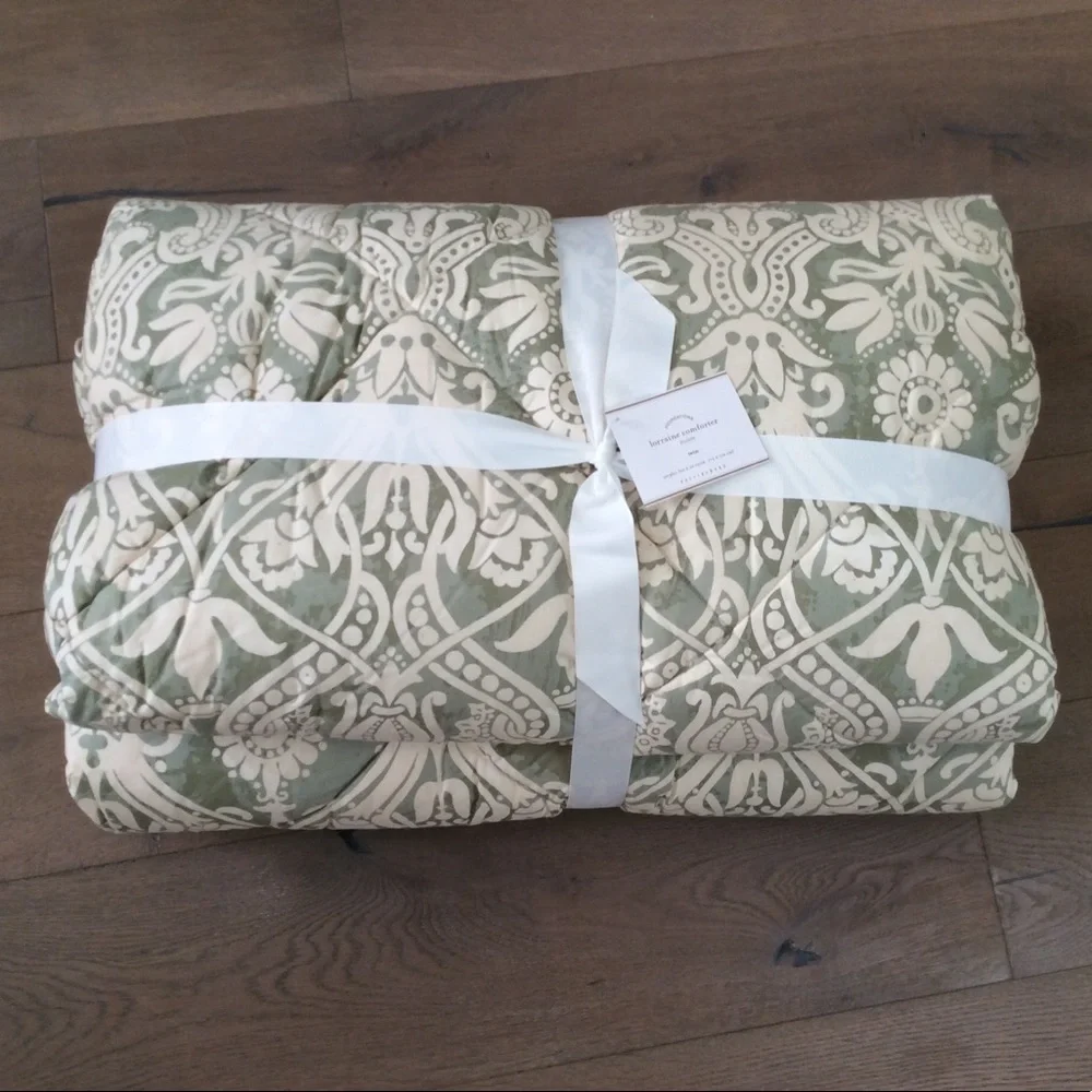 Pottery Barn Lorraine Comforter Quilt Twin